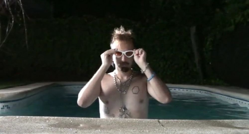 Fotograma del videoclip Solo vivo x ti
